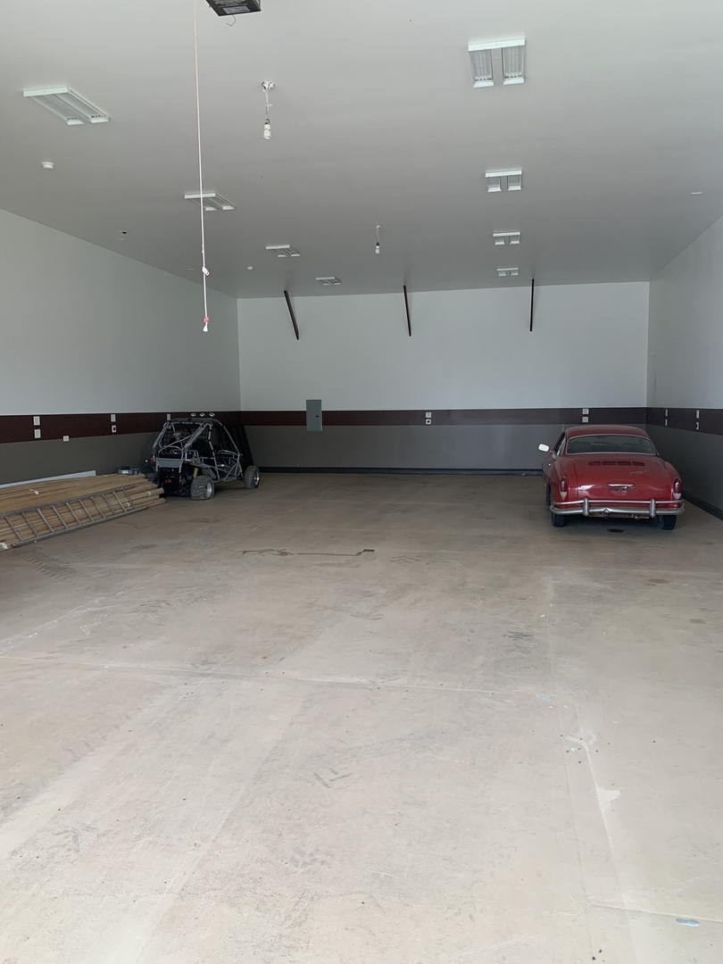 813 North Menge Road Marengo, IL 60152 - Photo 25 of 34 an empty room with a ceiling fan