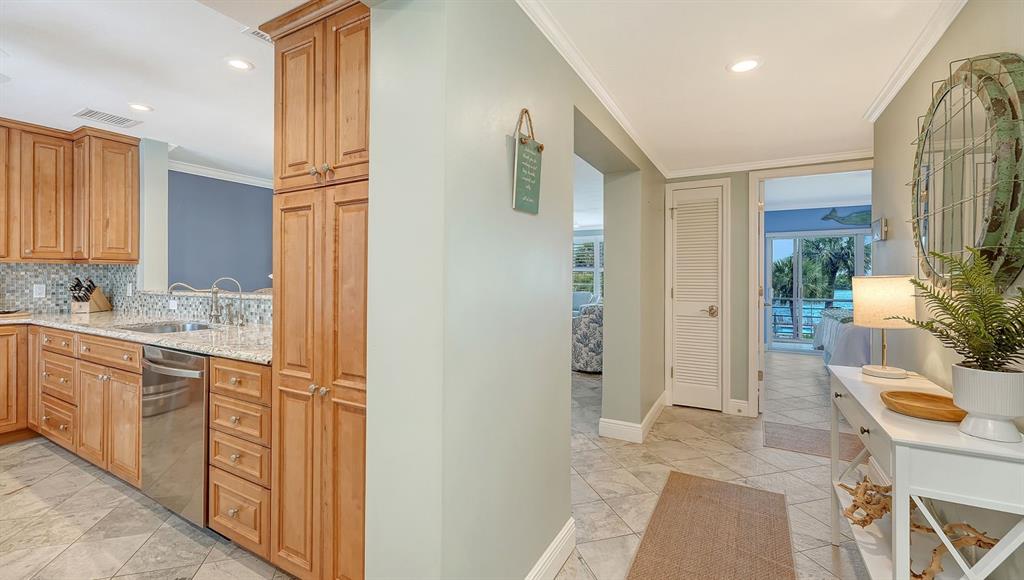 605 Sutton Place, Unit 201 Longboat Key, FL 34228 - Photo 7 of 46