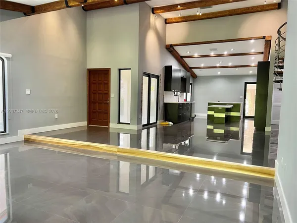 $6,400 | 9331 Northwest 48th Doral Terrace, Doral, FL 33178