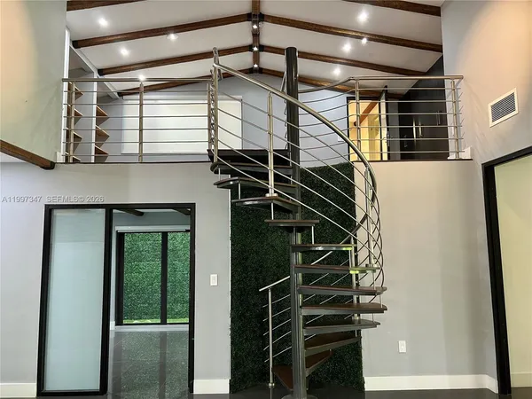 $6,400 | 9331 Northwest 48th Doral Terrace, Doral, FL 33178