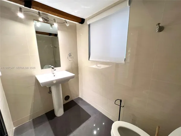 $6,400 | 9331 Northwest 48th Doral Terrace, Doral, FL 33178