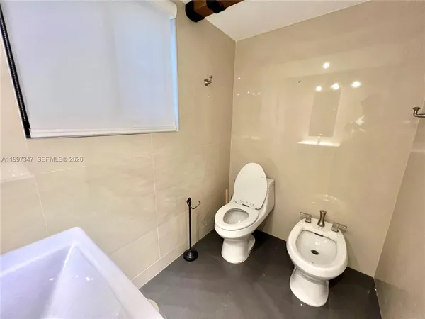 $6,400 | 9331 Northwest 48th Doral Terrace, Doral, FL 33178