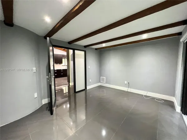 $6,400 | 9331 Northwest 48th Doral Terrace, Doral, FL 33178