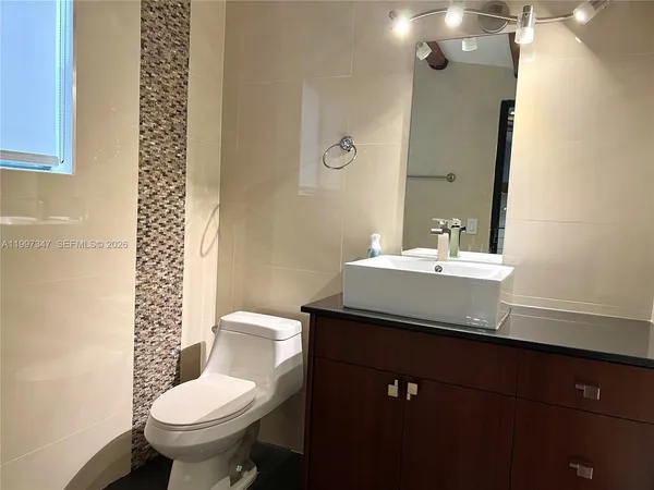 $6,400 | 9331 Northwest 48th Doral Terrace, Doral, FL 33178