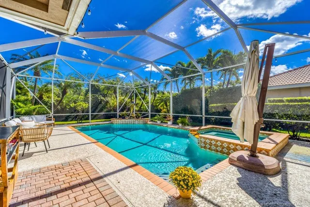 $965,000 | 6919 Southeast Sleepy Hollow Lane, Stuart, FL 34997