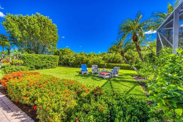 $965,000 | 6919 Southeast Sleepy Hollow Lane, Stuart, FL 34997