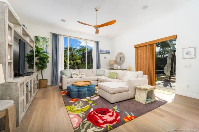 $965,000 | 6919 Southeast Sleepy Hollow Lane, Stuart, FL 34997
