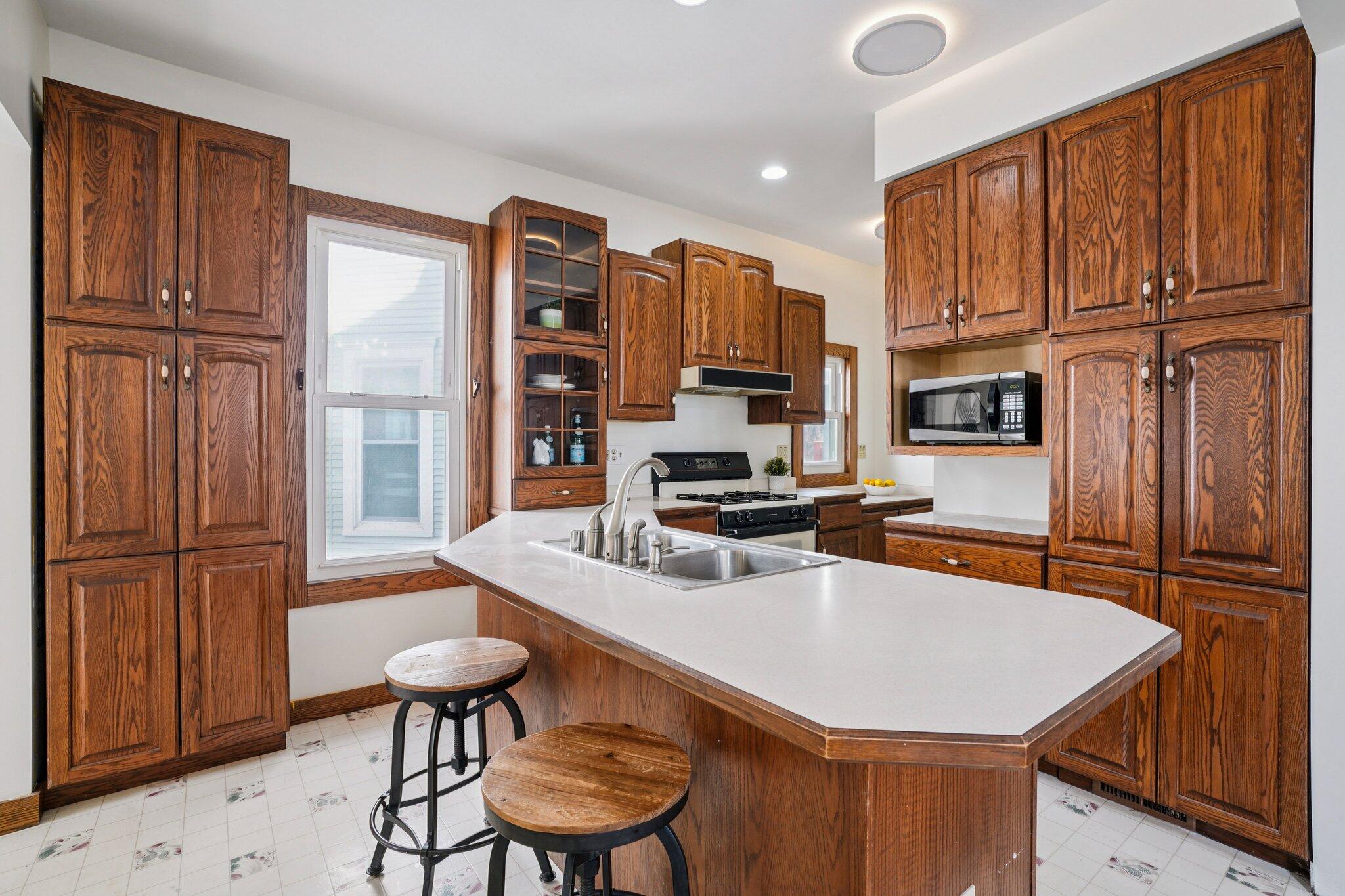 2717 Washington Avenue Racine, WI 53405 - Photo 11 of 25 27-web-or-mls-Washington Ave-S0503-027