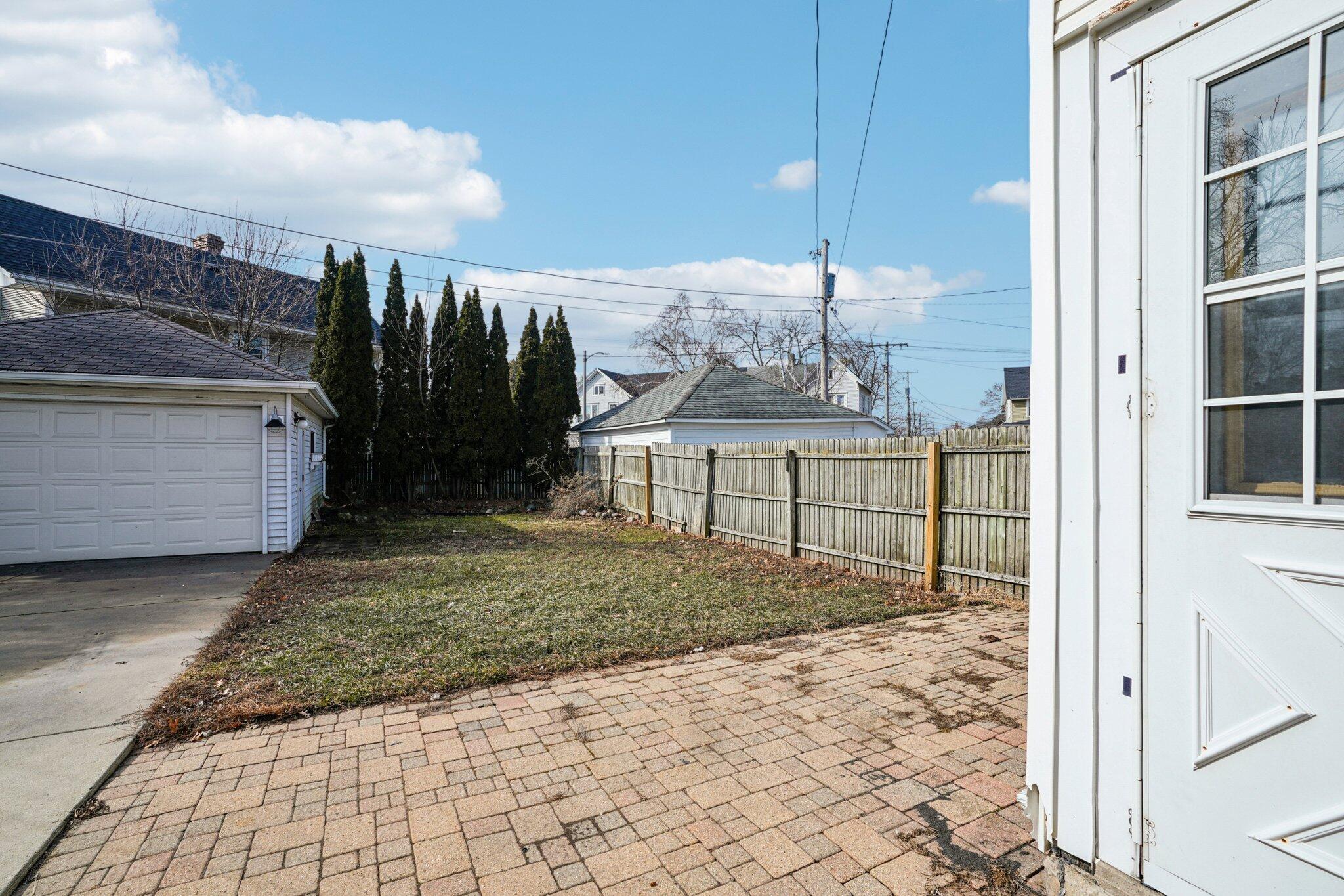 2717 Washington Avenue Racine, WI 53405 - Photo 24 of 25 53-web-or-mls-Washington Ave-S0503-053