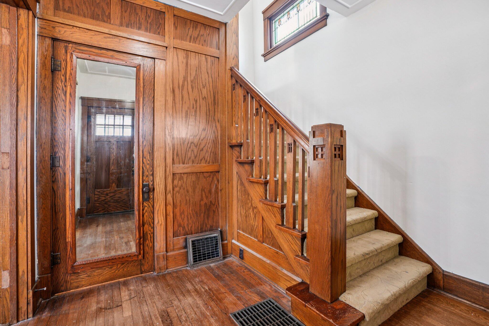 2717 Washington Avenue Racine, WI 53405 - Photo 6 of 25 9-web-or-mls-Washington Ave-S0503-009