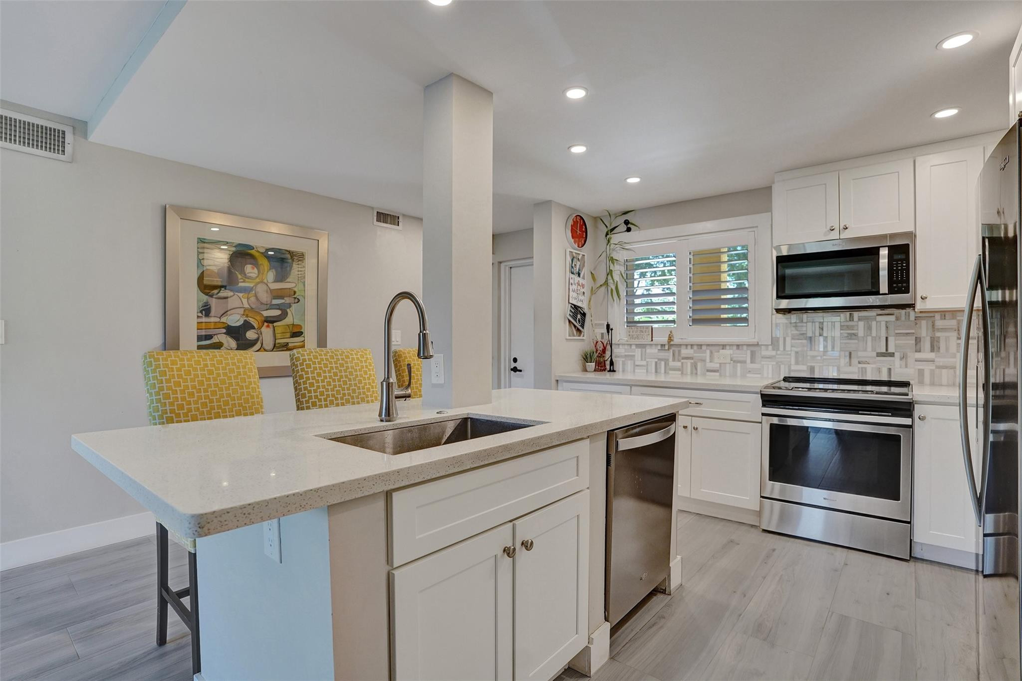 930 Southwest 9th St Circle, Unit 104 Boca Raton, FL 33486 - Photo 5 of 40 Photo 5