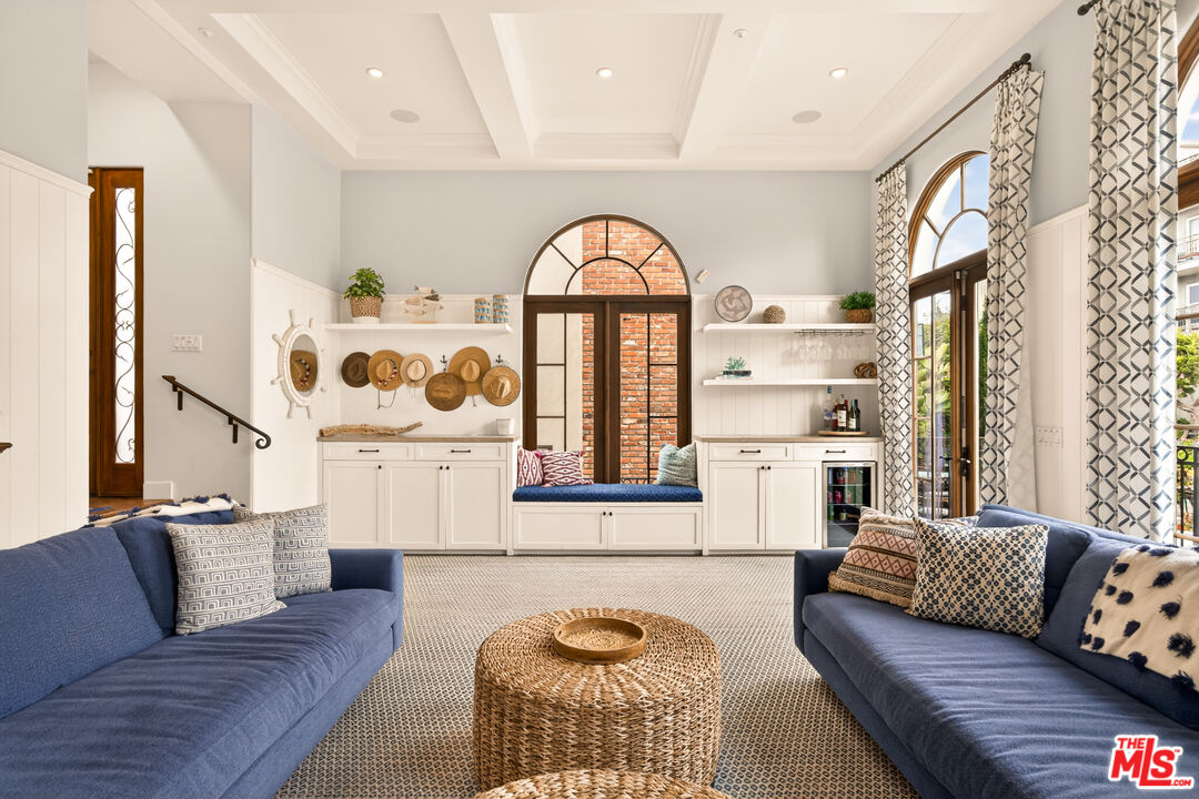 17 Privateer Street Marina del Rey, CA 90292 - Photo 14 of 47 a living room with furniture a rug and a window