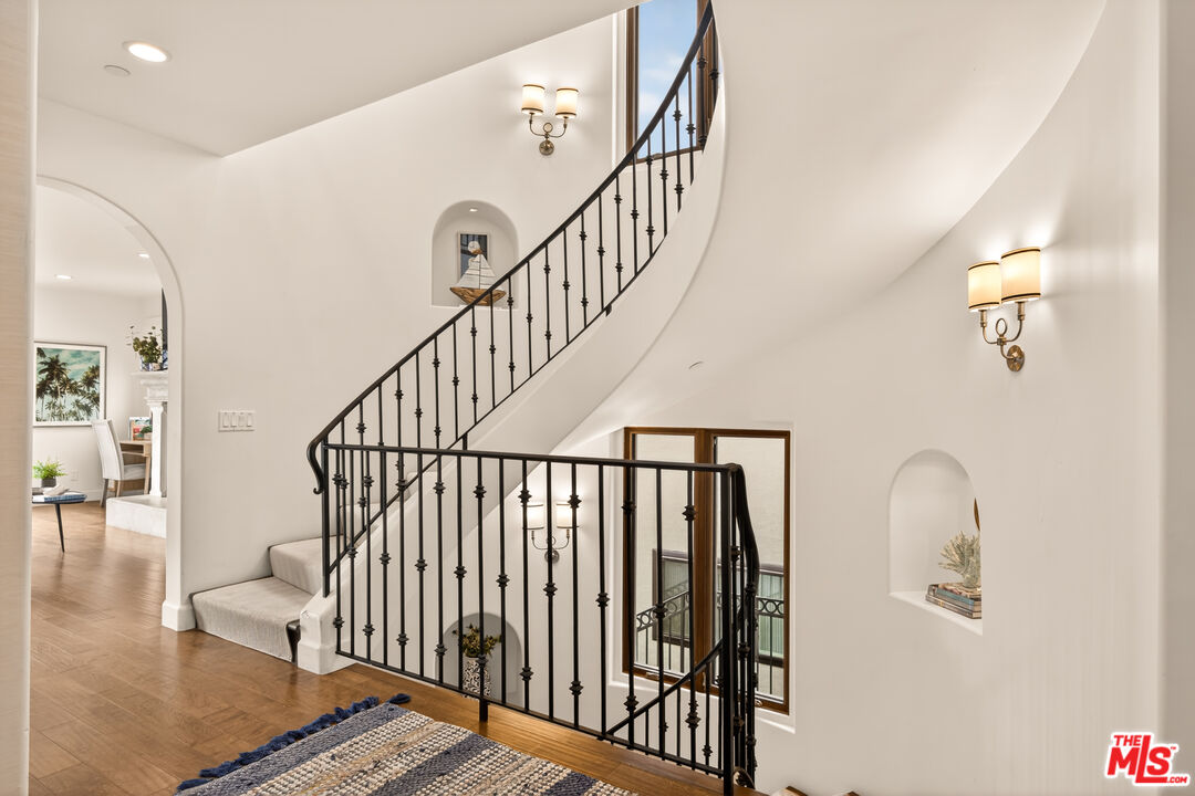 17 Privateer Street Marina del Rey, CA 90292 - Photo 17 of 47 a view of entryway and hall with wooden floor
