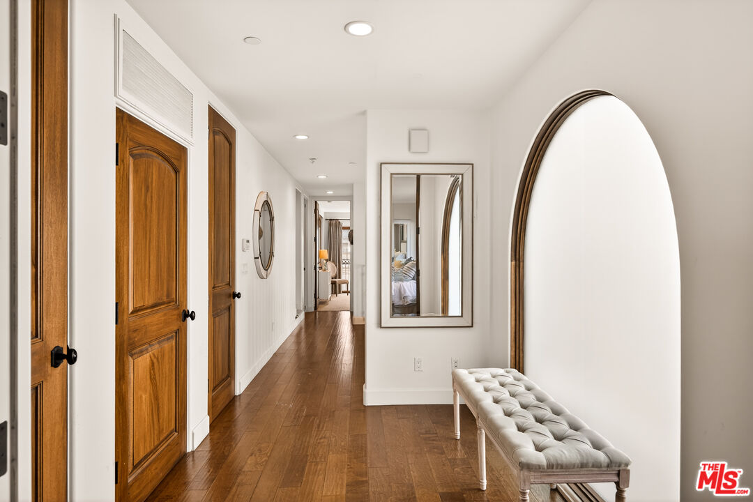 17 Privateer Street Marina del Rey, CA 90292 - Photo 32 of 47 a view of room with window and wooden floor