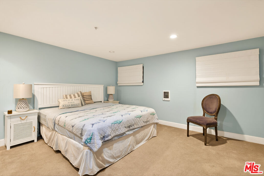 17 Privateer Street Marina del Rey, CA 90292 - Photo 43 of 47 a bedroom with a bed and chair
