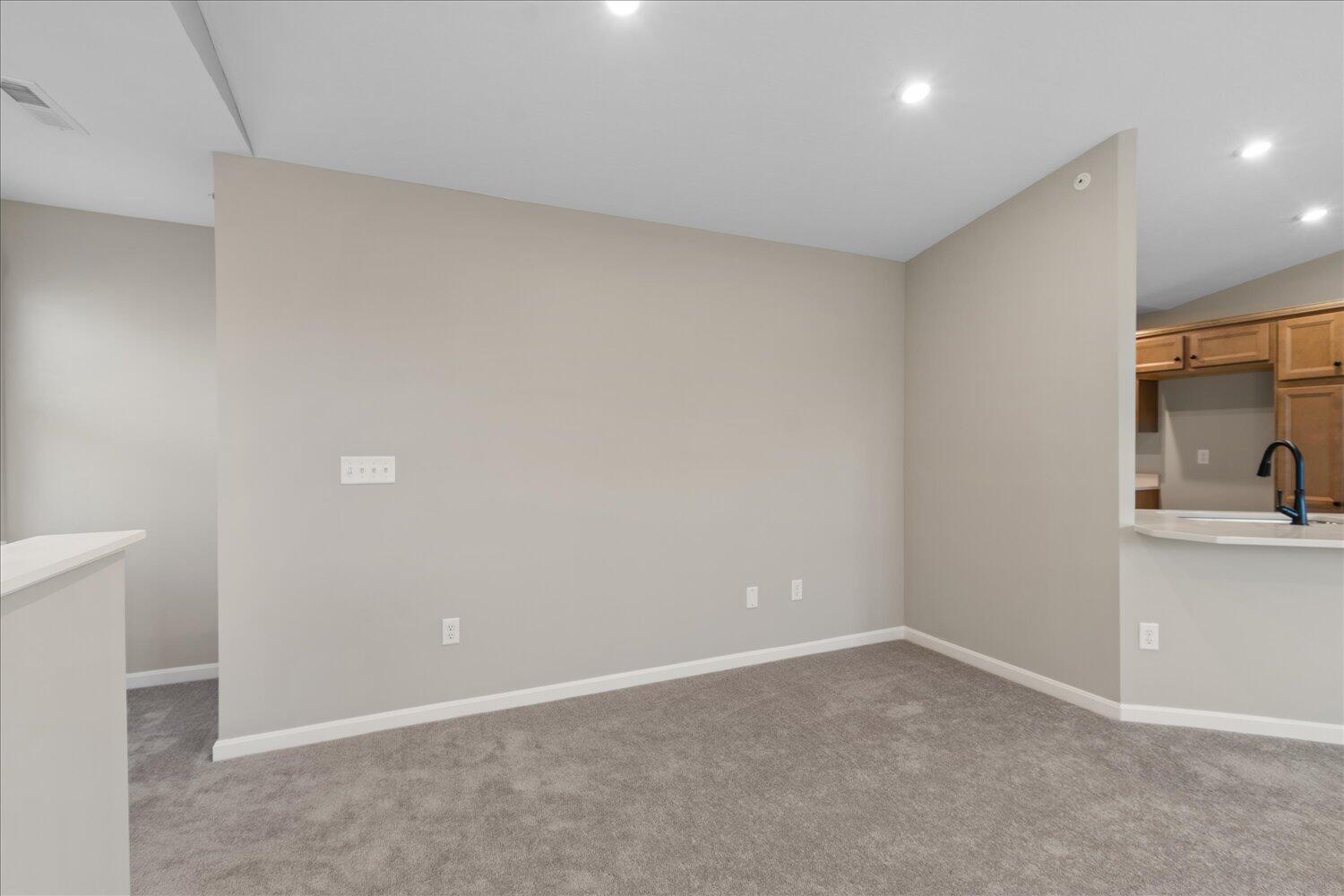 2475 Bella Ridge, Unit 404300 Covington, KY 41017 - Photo 9 of 27 Gallery Image 9