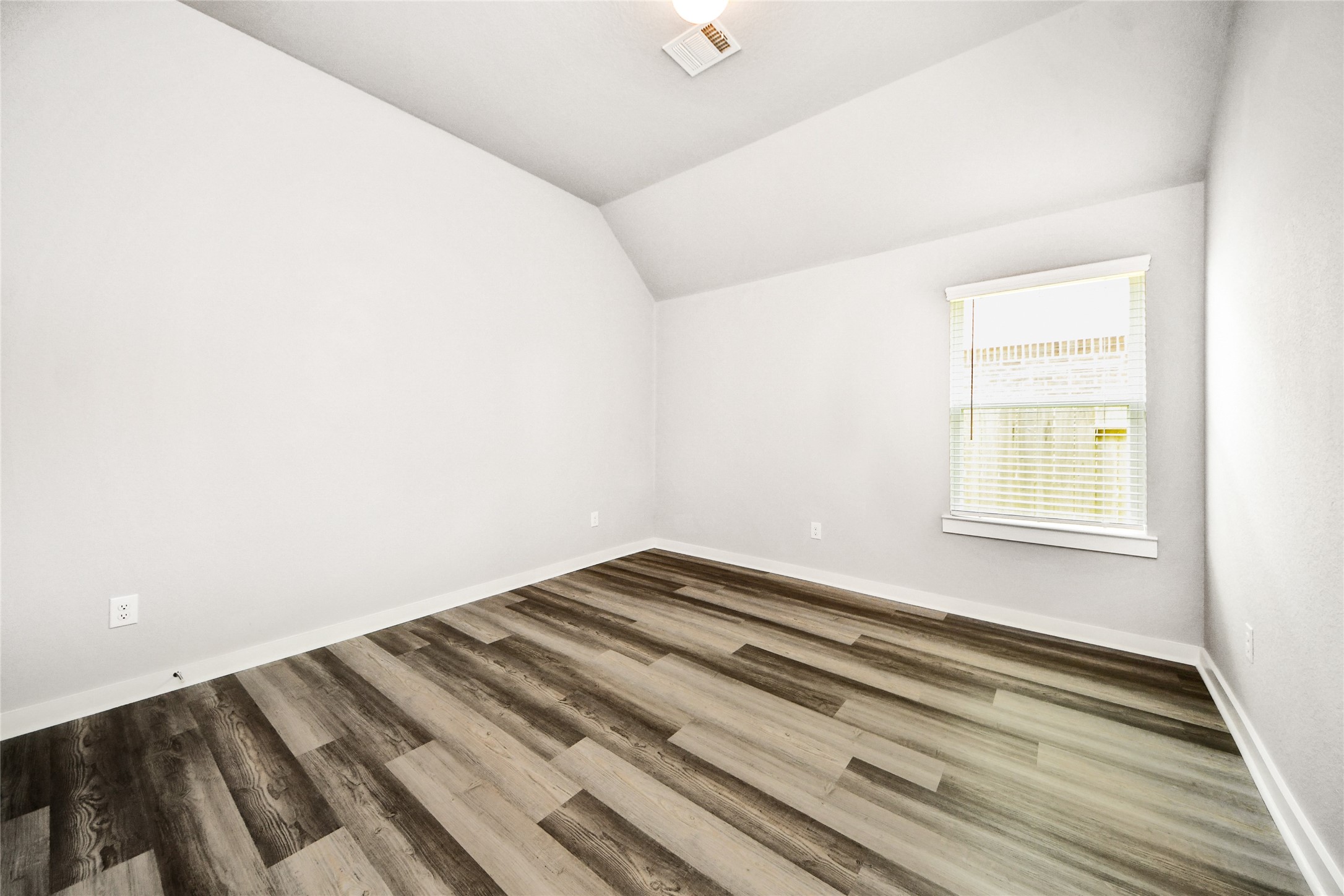 1577 Elm Place Angleton, TX 77515 - Photo 27 of 45