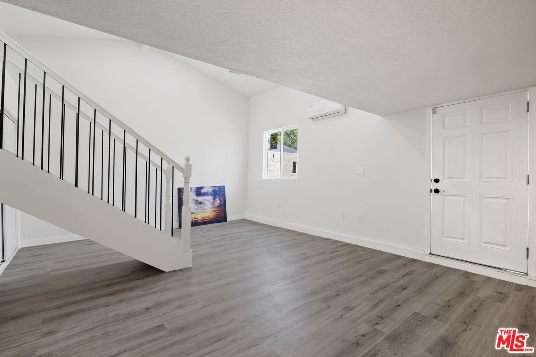 7853 Bothwell Road Reseda, CA 91335 - Photo 17 of 46 Gallery Image 17