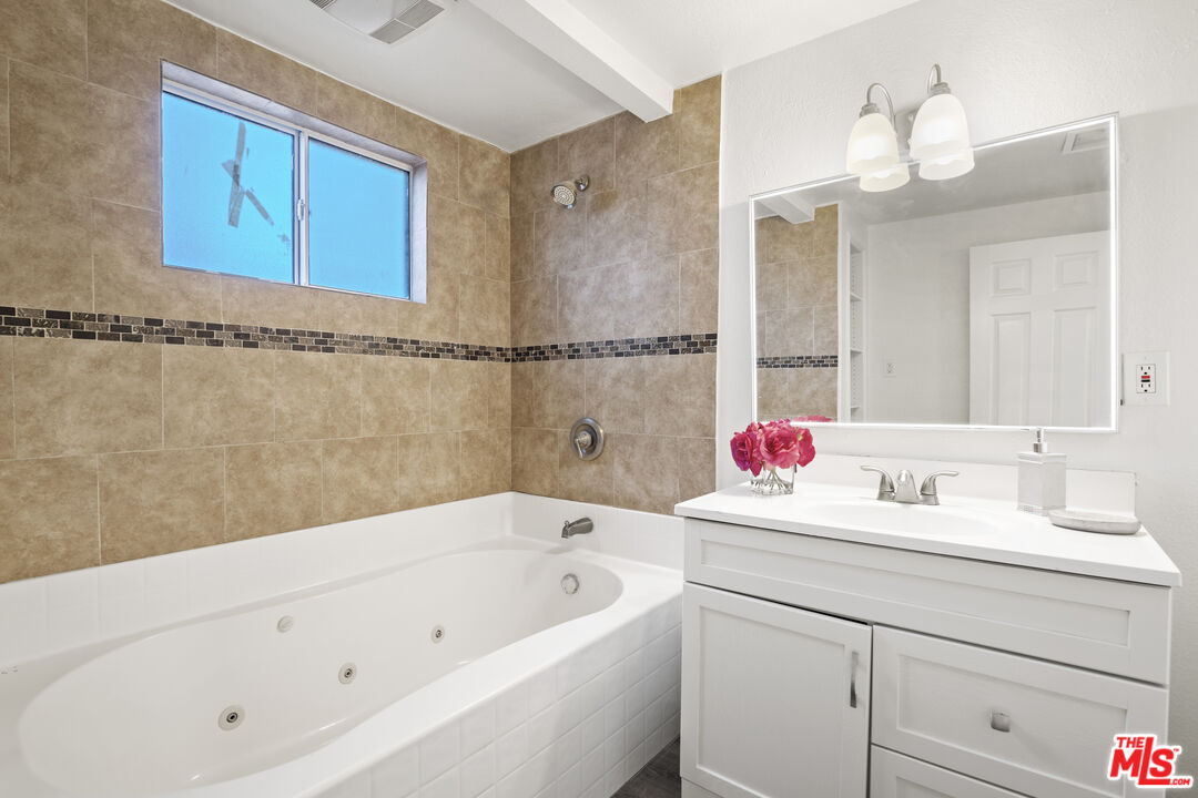 7853 Bothwell Road Reseda, CA 91335 - Photo 33 of 46 Gallery Image 33