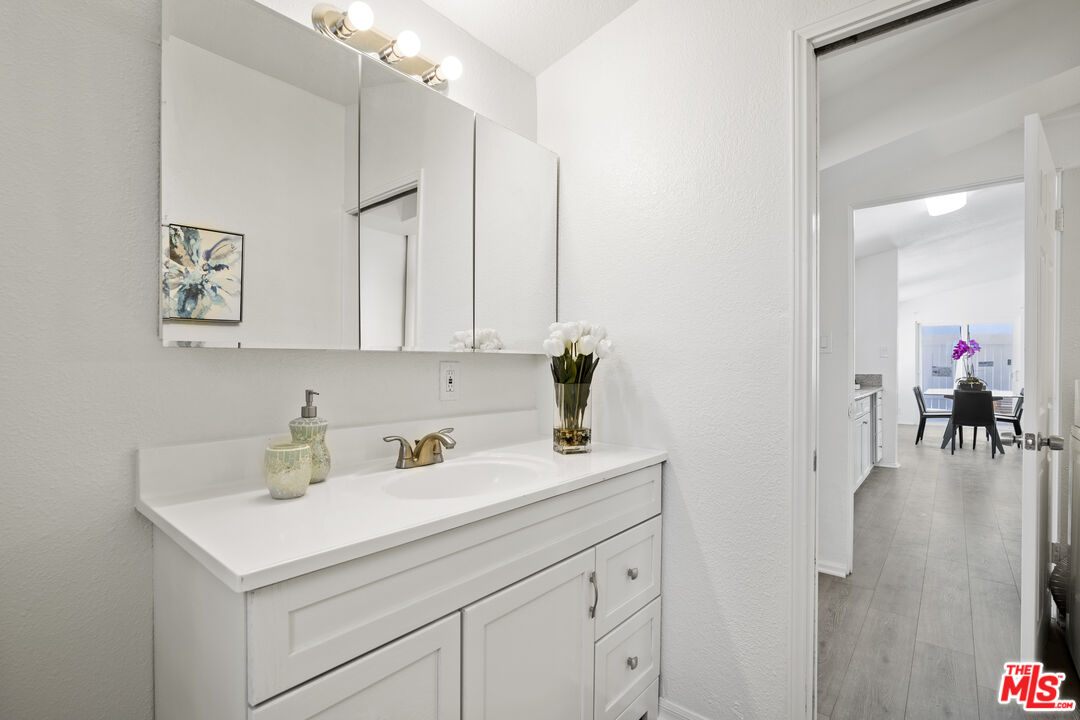 7853 Bothwell Road Reseda, CA 91335 - Photo 37 of 46 Gallery Image 37