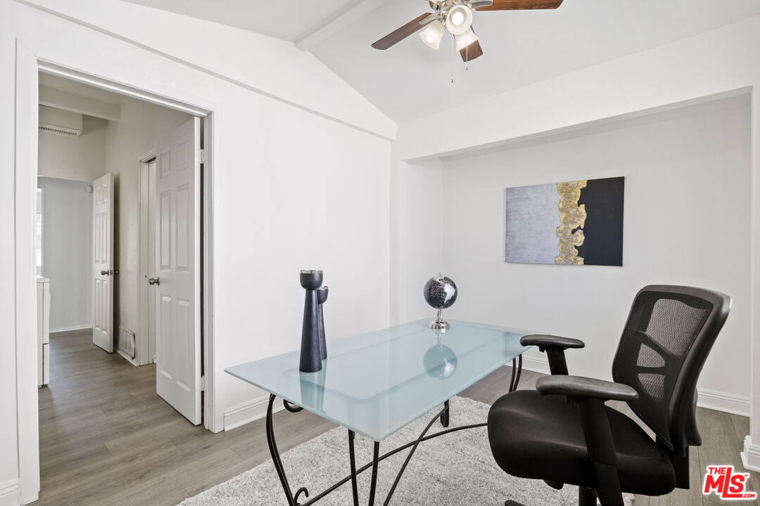 7853 Bothwell Road Reseda, CA 91335 - Photo 39 of 46 Gallery Image 39