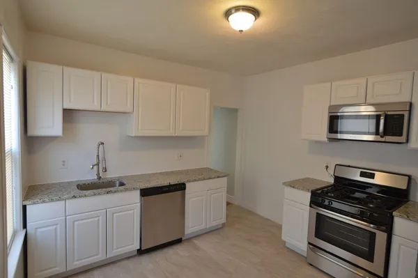 $3,100 | 28 Taft Street, Unit 2, Boston, MA 02125