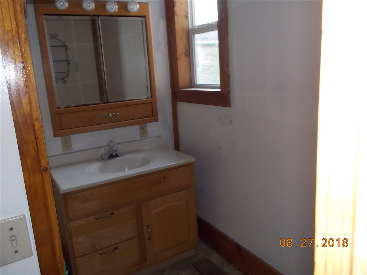 109 North 8th Street Decatur, IN 46733 - Photo 9 of 11