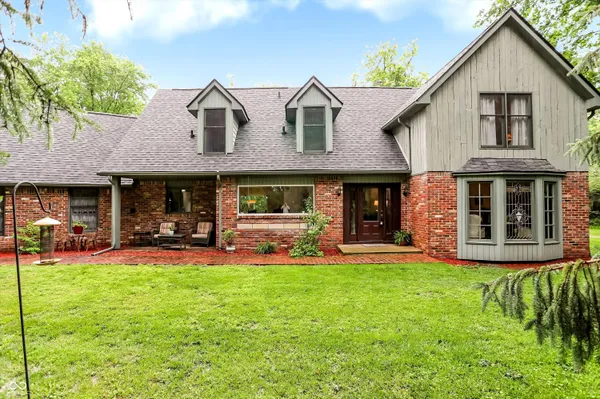 $650,000 | 7425 East 300 South, Whitestown, IN 46075
