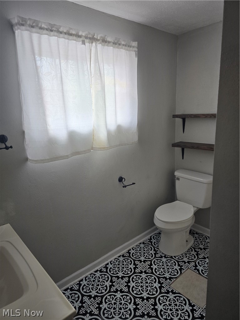 302 South Butler Street Baltic, OH 43804 - Photo 12 of 31 Full Bath