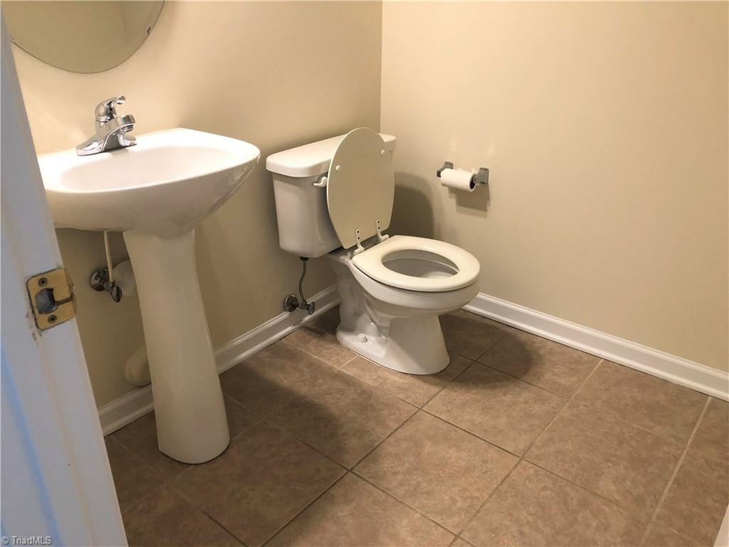4508 Ridgefall Road Greensboro, NC 27410 - Photo 16 of 40
