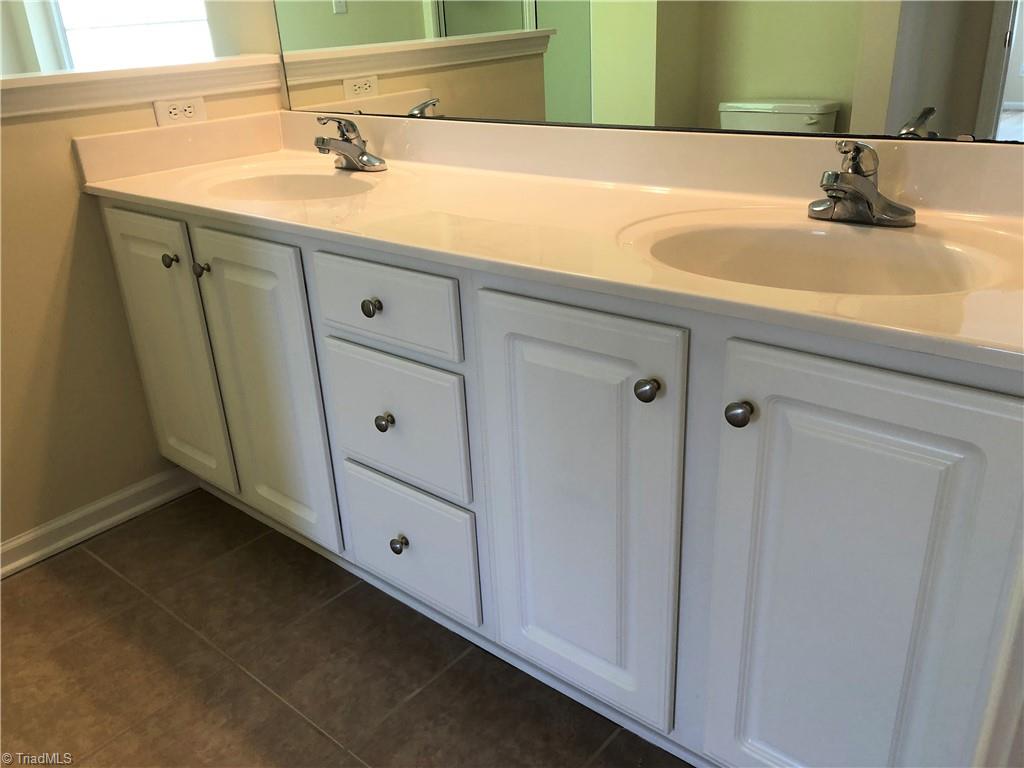 4508 Ridgefall Road Greensboro, NC 27410 - Photo 23 of 40
