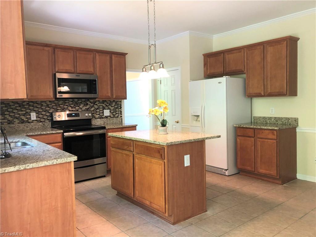 4508 Ridgefall Road Greensboro, NC 27410 - Photo 4 of 40