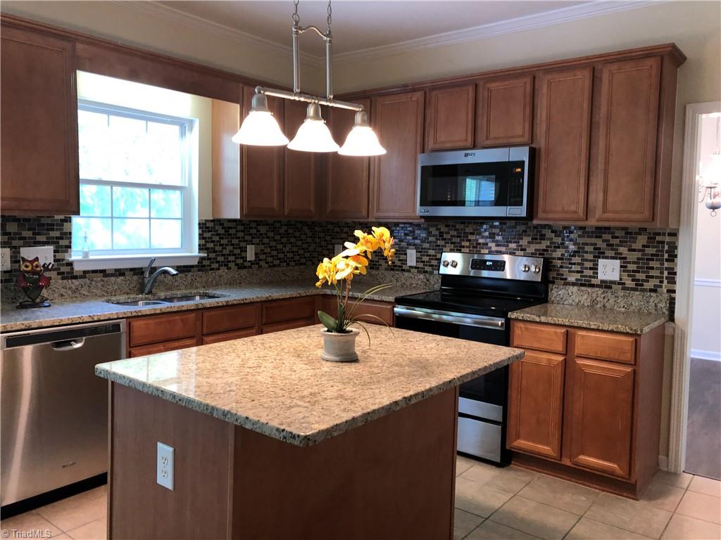 4508 Ridgefall Road Greensboro, NC 27410 - Photo 5 of 40