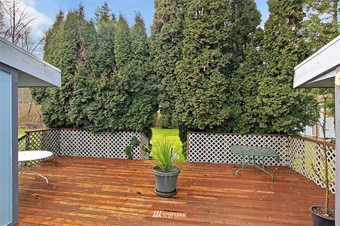 22807 7th Avenue Southeast Bothell, WA 98021 - Photo 18 of 26