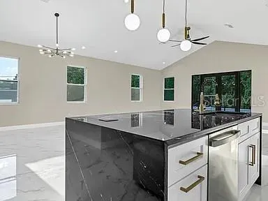 $599,900 | 2839 60th Avenue North, St. Petersburg, FL 33714