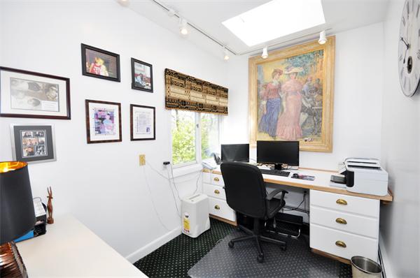 295 Virginia Road Concord, MA 01742 - Photo 10 of 19 Gallery Image 10