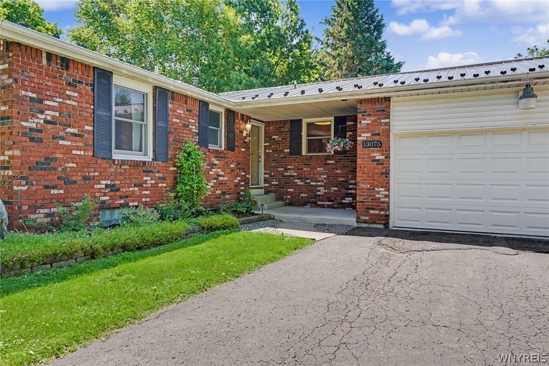 13075 Steiner Road Newstead, NY 14001 - Photo 3 of 35