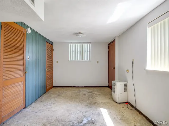 $375,000 | 2430 Beckmann Road, Lenzburg, IL 62255