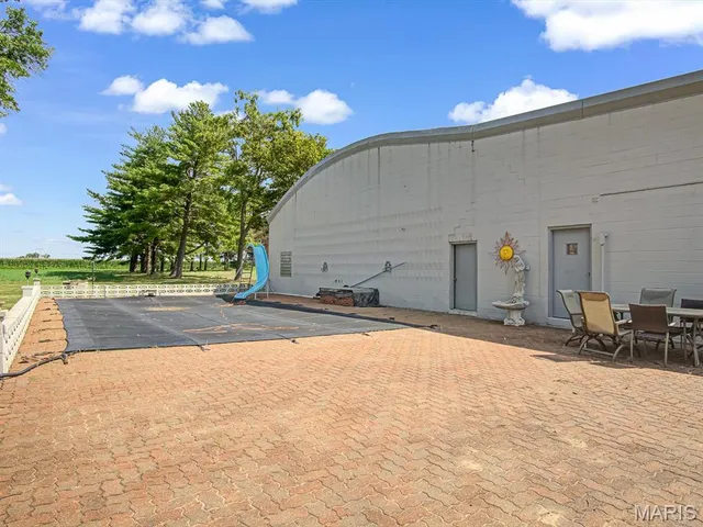 $375,000 | 2430 Beckmann Road, Lenzburg, IL 62255