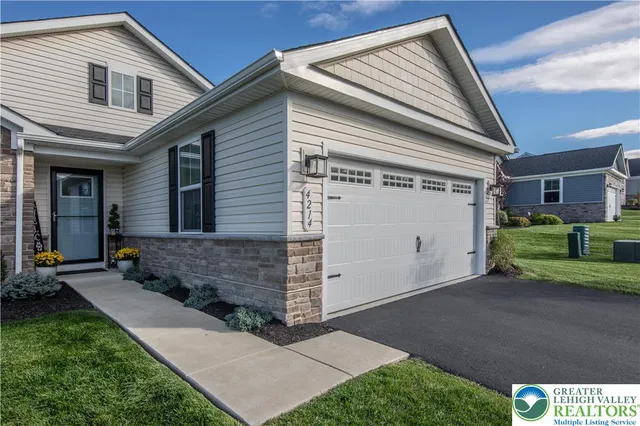 $450,000 | 4214 Mimosa Lane, Whitehall, PA 18052