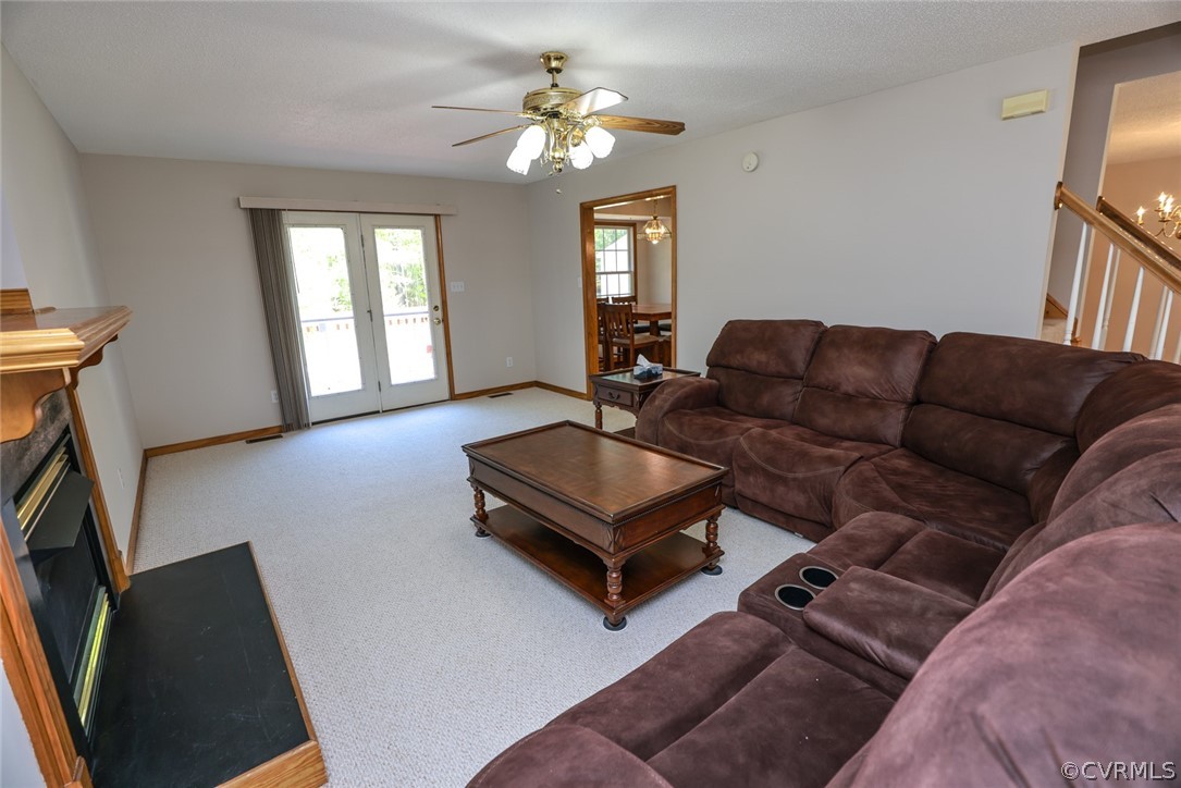 7100 Hair Road Disputanta, VA 23842 - Photo 13 of 40 a living room with furniture and a window