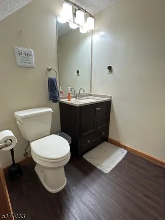 $2,300 | 45 Burlington Court, Hamburg, NJ 07419