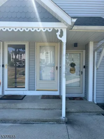 $2,300 | 45 Burlington Court, Hamburg, NJ 07419