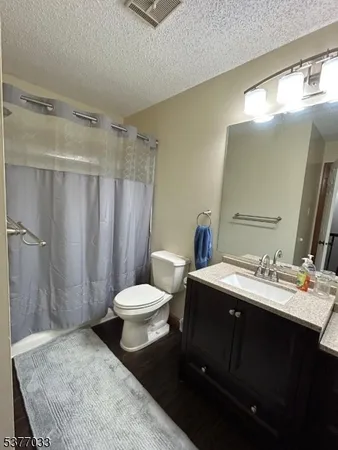 $2,300 | 45 Burlington Court, Hamburg, NJ 07419