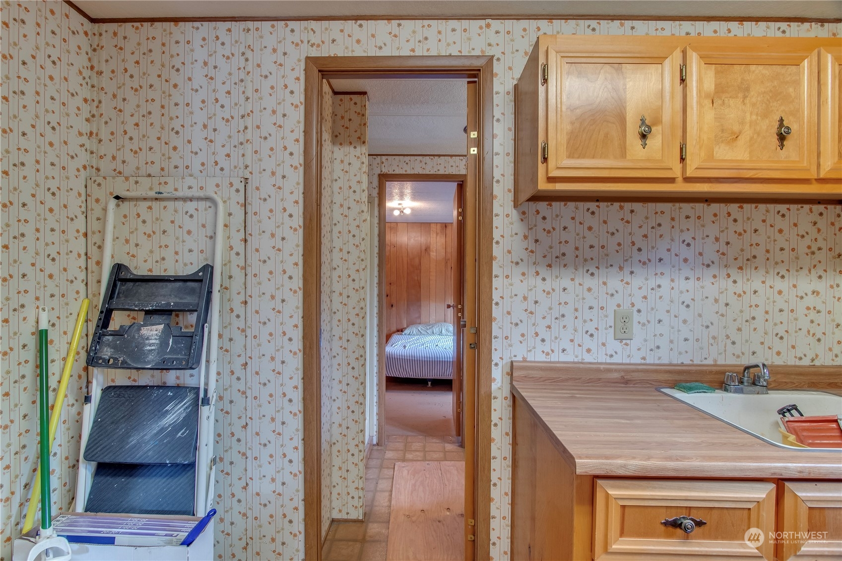 140 Maple Place Packwood, WA 98361 - Photo 23 of 39 a view of livingroom with furniture and cabinet