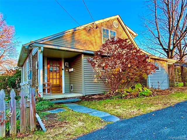 $2,750 | 60 Livingston Street, Rhinebeck, NY 12572