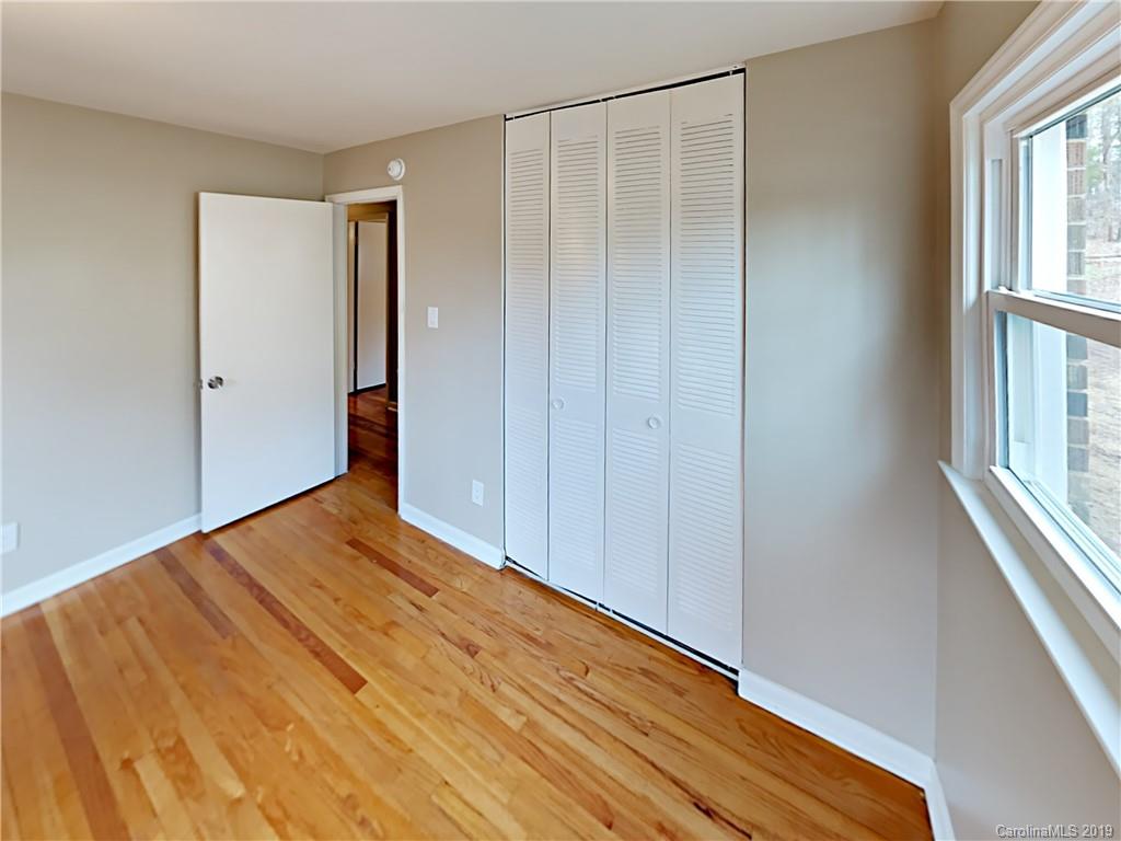 7527 Riding Trail Road Charlotte, NC 28212 - Photo 11 of 14