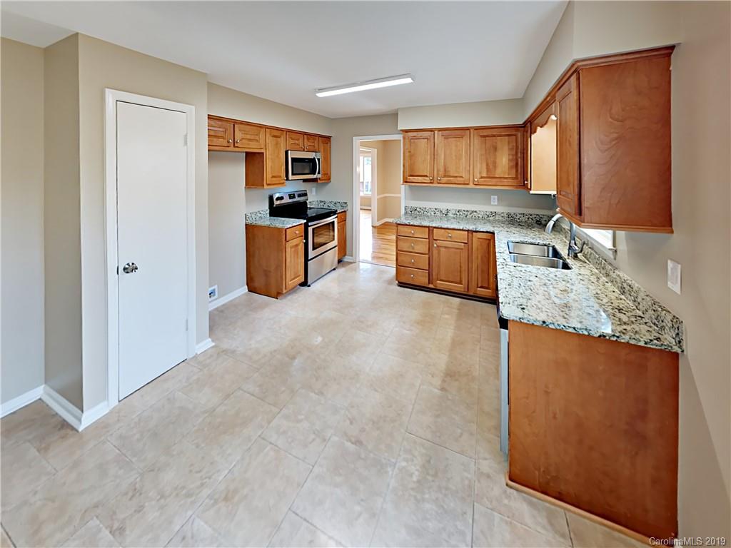 7527 Riding Trail Road Charlotte, NC 28212 - Photo 6 of 14