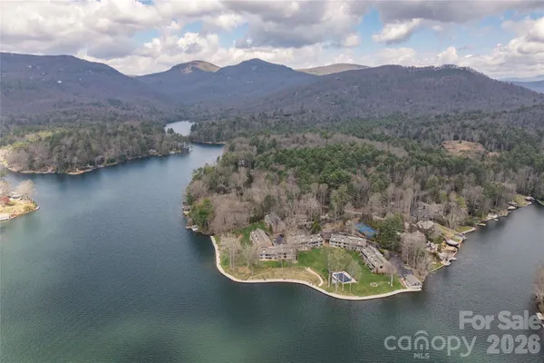 $1,047,500 | 24 East Toxaway Shores, Unit 20, Lake Toxaway, NC 28747