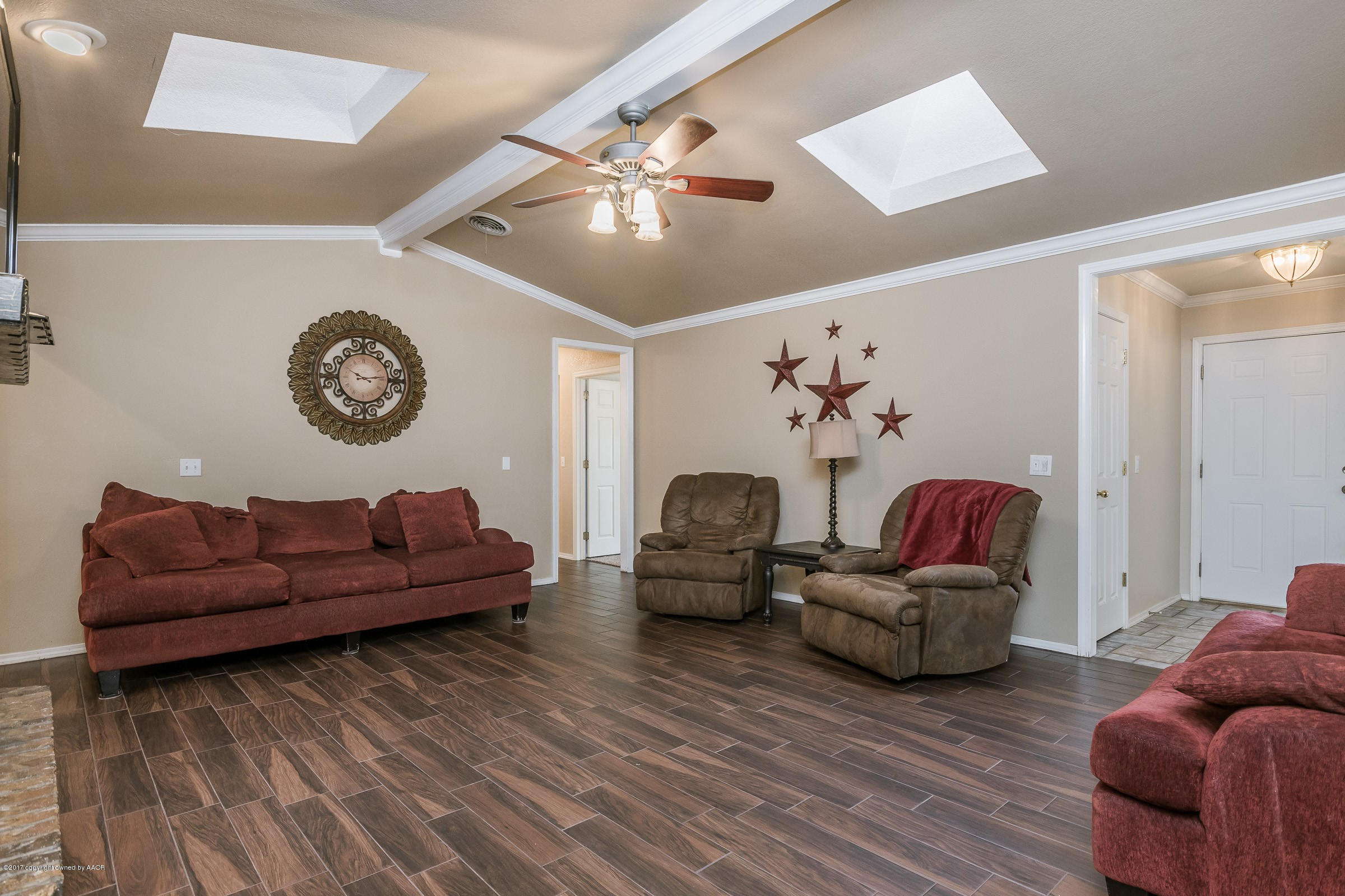 6608 Drexel Road Amarillo, TX 79109 - Photo 2 of 23 002_Living Room_